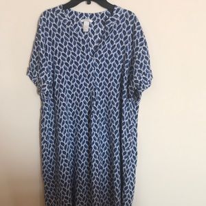 Blue and white H&M dress - like new